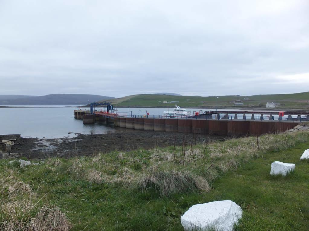 Houton Bay Lodge Orphir  Exterior photo